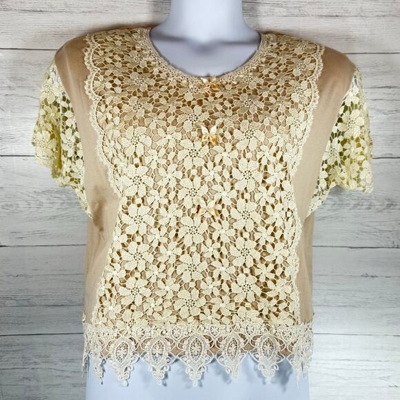 Magnet Art by Lynn Yang Tops - VTG Magnet Art Large tan lace crochet women blouse cottage coquette romantic USA